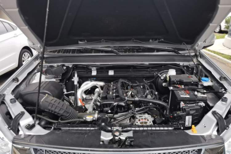 Used Great Wall Wingle 5 2023 "Ganfan" Version 1.5T Gasoline Two-Wheel-Drive Advanced Trim with Long Cargo Bed Engine Bay