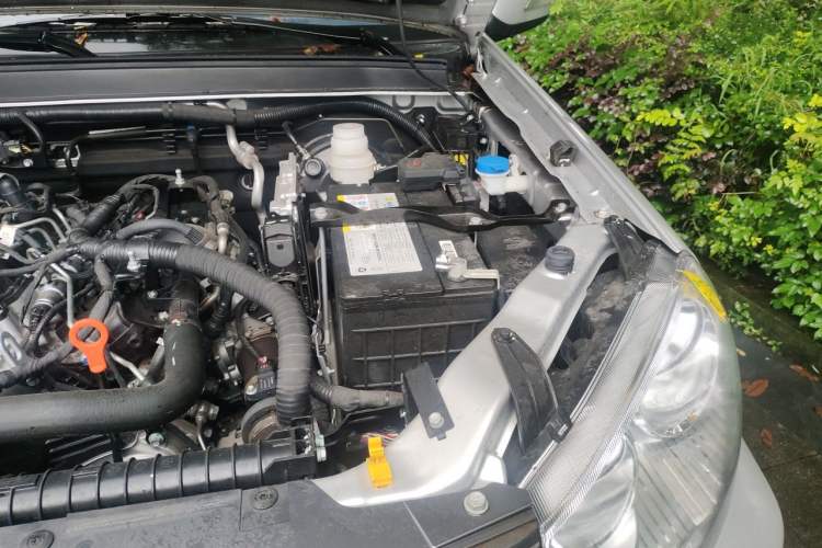Used Great Wall Wingle 5 2023 2.0T Diesel Two-Wheel Drive Advanced Big Double Engine Bay Left