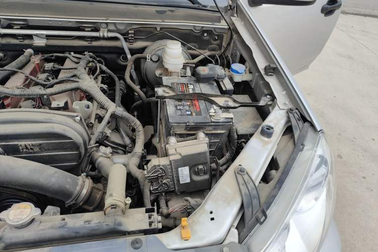 Used Great Wall Wingle 5 2023 2.4L Gasoline Two-Wheel-Drive Entry-Level Big Double Engine Bay Left