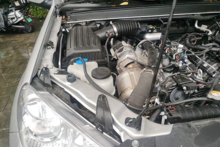 Used Great Wall Wingle 5 2023 2.0T Diesel Two-Wheel Drive Advanced Big Double Engine Bay Right