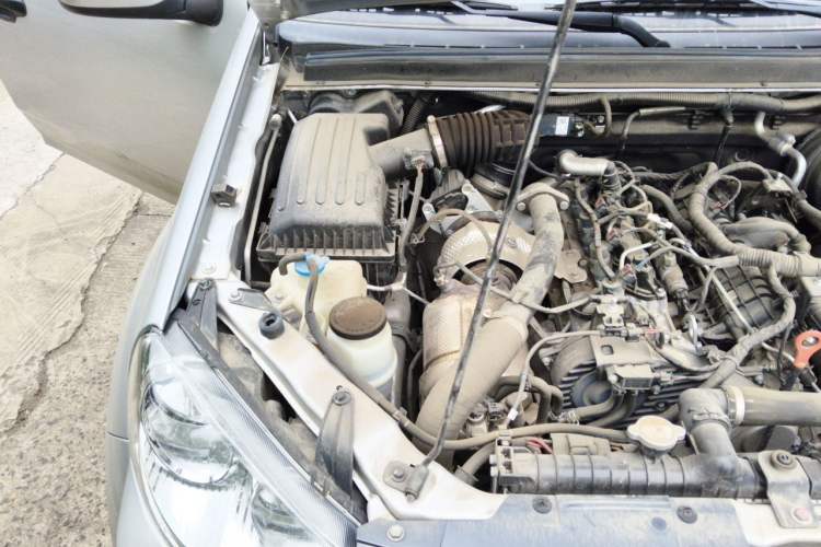 Used Great Wall Wingle 5 2023 2.0T Diesel Two-Wheel Drive Advanced Big Double Engine Bay Right