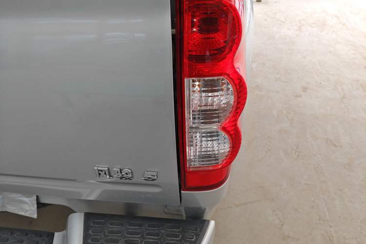 Used Great Wall Wingle 5 2023 2.0T Diesel Two-Wheel Drive Advanced Big Double Exterior 6