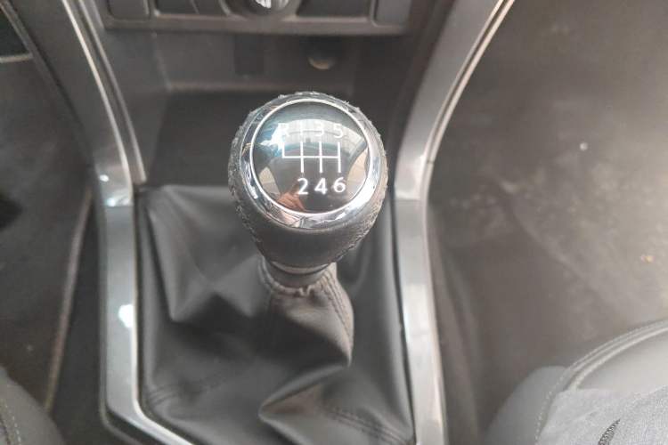 Used Great Wall Wingle 5 2023 2.0T Diesel Two-Wheel Drive Advanced Big Double Gear Lever