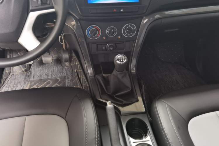 Used Great Wall Wingle 5 2023 "Ganfan" Version 1.5T Gasoline Two-Wheel-Drive Advanced Trim with Long Cargo Bed Gear Lever
