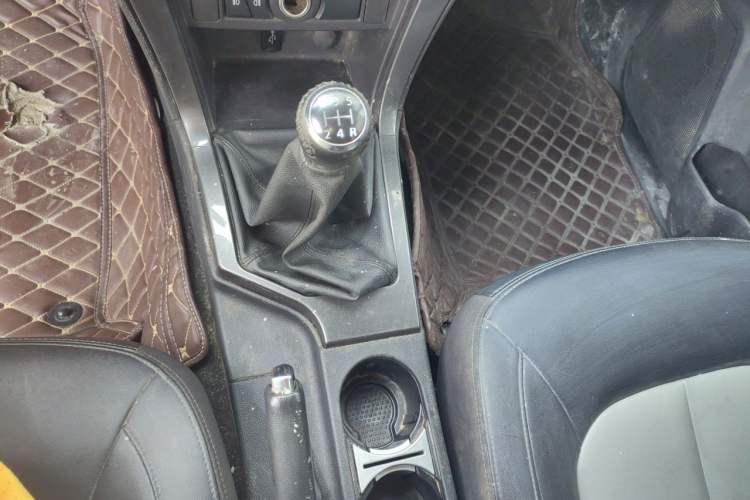 Used Great Wall Wingle 5 2023 2.4L Gasoline 4x4 Elite Plus Double Cab Gear Lever