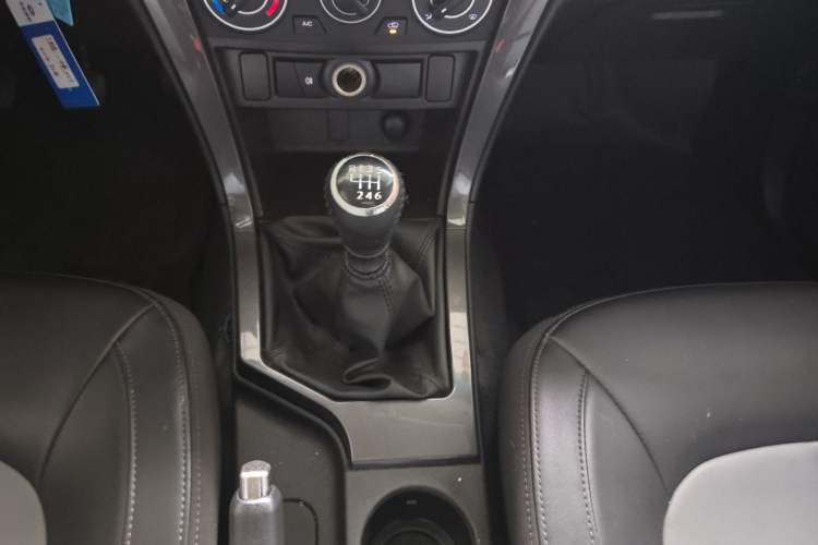 Used Great Wall Wingle 5 2023 2.0T Diesel Two-Wheel Drive Advanced Big Double Gear Lever