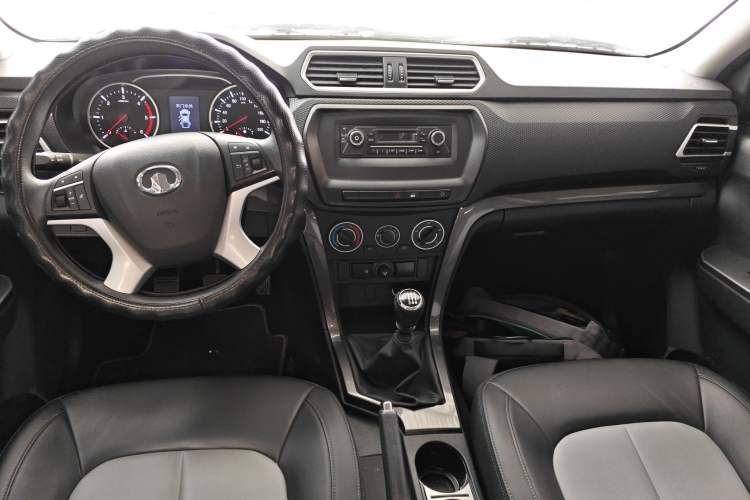 Used Great Wall Wingle 5 2023 2.0T Diesel Two-Wheel Drive Advanced Big Double Interior 2