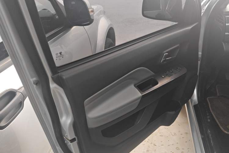 Used Great Wall Wingle 5 2023 2.0T Diesel Two-Wheel Drive Advanced Big Double Interior 7
