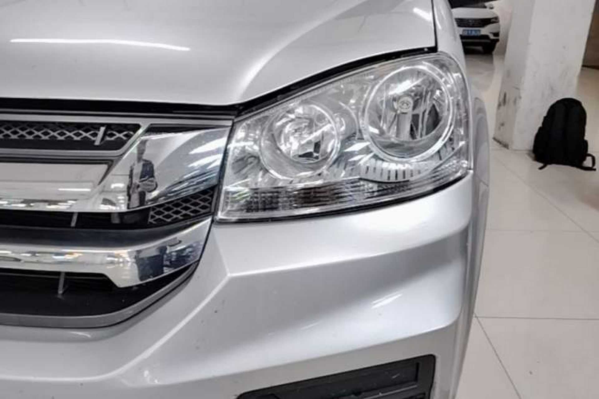 Used Great Wall Wingle 5 2023 "Dry Meal" Version 1.5T Gasoline Two-Wheel-Drive Advanced Large Double Left Front Headlight