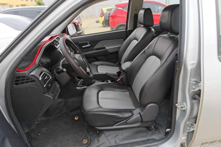 Used Great Wall Wingle 5 2023 2.0T Diesel Two-Wheel Drive Advanced Big Double Left Front Seat