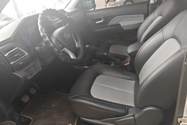 Used Great Wall Wingle 5 2023 2.0T Diesel Two-Wheel Drive Advanced Big Double Left Front Seat