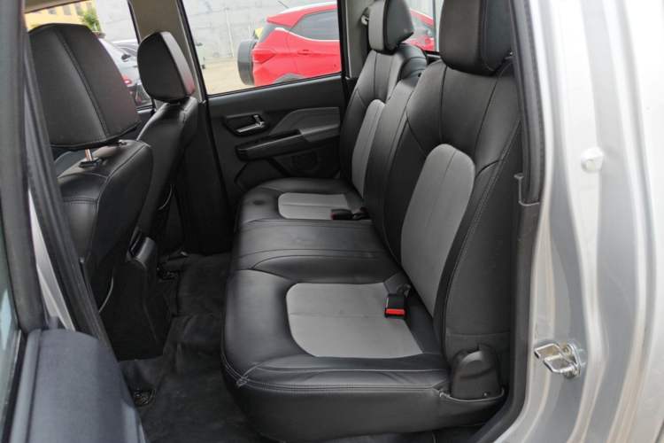 Used Great Wall Wingle 5 2023 2.0T Diesel Two-Wheel Drive Advanced Big Double Left Rear Seat