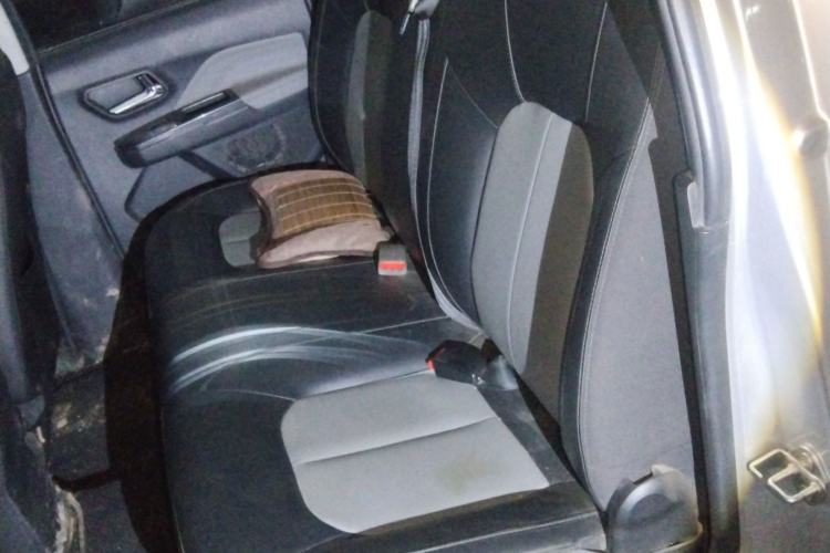 Used Great Wall Wingle 5 2023 "Dry Meal" Version 1.5T Gasoline Two-Wheel-Drive Advanced Large Double Left Rear Seat