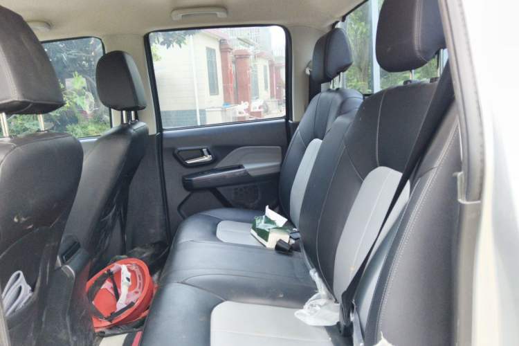 Used Great Wall Wingle 5 2023 2.0T Diesel Two-Wheel Drive Advanced Big Double Left Rear Seat