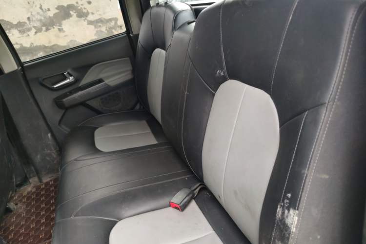 Used Great Wall Wingle 5 2023 2.4L Gasoline 4x4 Entry-Level Big Double Left Rear Seat