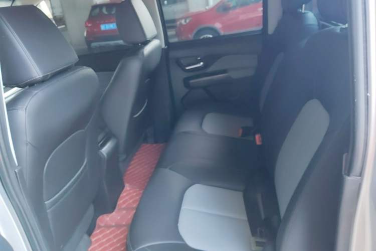 Used Great Wall Wingle 5 2023 2.0T Diesel Two-Wheel Drive Advanced Big Double Left Rear Seat
