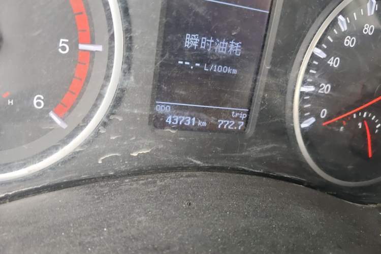 Used Great Wall Wingle 5 2023 2.0T Diesel 4x4 Entry-Level Long Cargo Bed Odometer Close Up