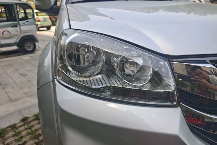 Used Great Wall Wingle 5 2023 2.0T Diesel Two-Wheel Drive Advanced Big Double Right Front Headlight