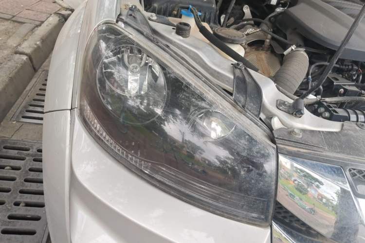 Used Great Wall Wingle 5 2023 2.0T Diesel 4x4 Entry-Level Long Cargo Bed Right Front Headlight