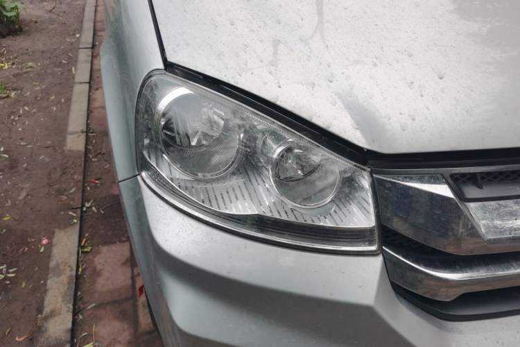 Used Great Wall Wingle 5 2023 "Dry Meal" Version 1.5T Gasoline Two-Wheel-Drive Advanced Large Double Right Front Headlight