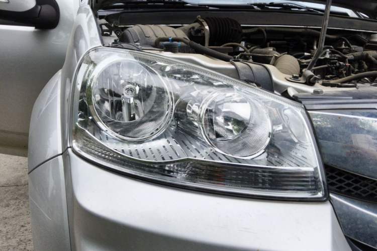 Used Great Wall Wingle 5 2023 2.0T Diesel Two-Wheel Drive Advanced Big Double Right Front Headlight