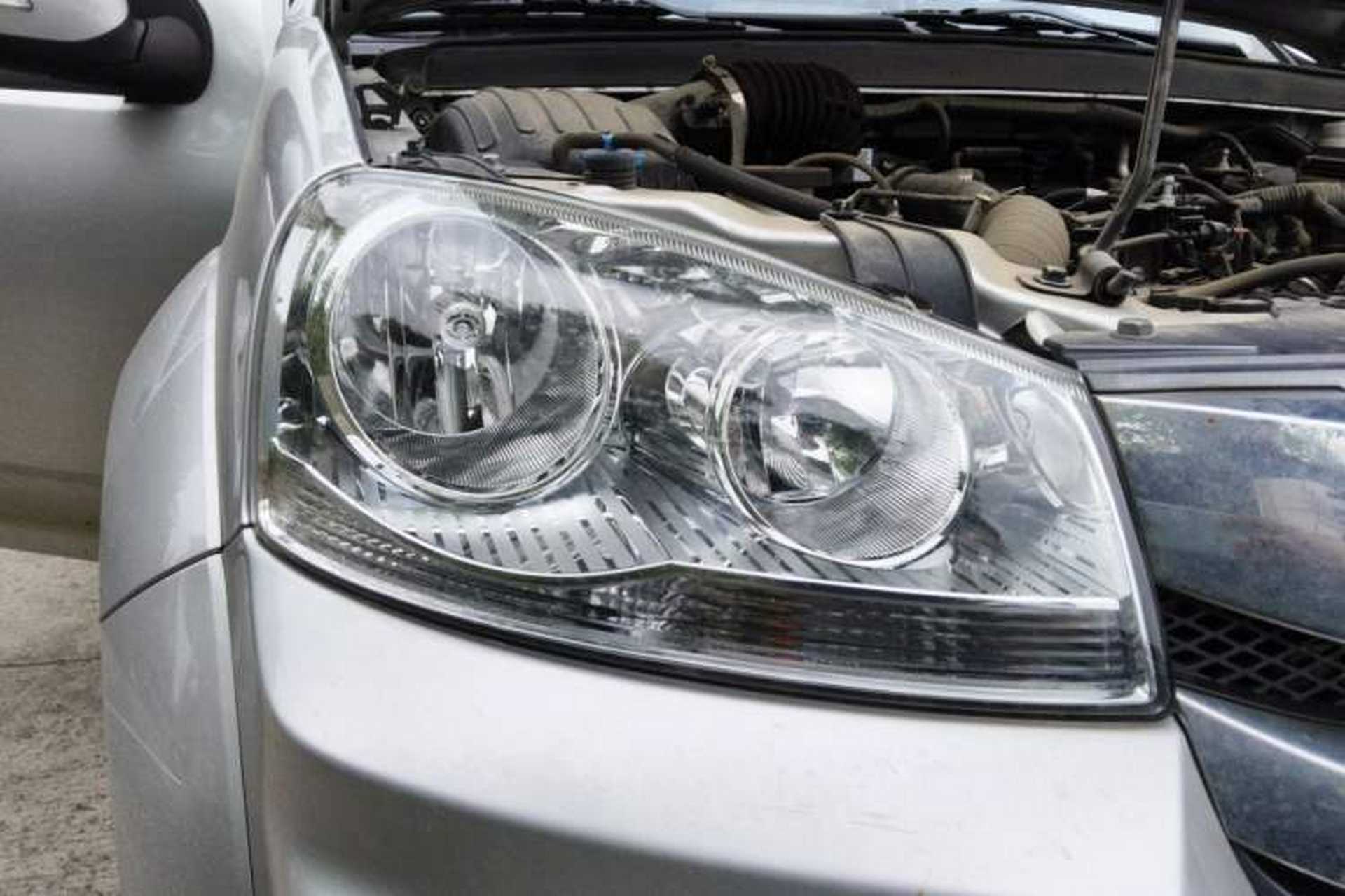 Used Great Wall Wingle 5 2023 2.0T Diesel Two-Wheel Drive Advanced Big Double Right Front Headlight