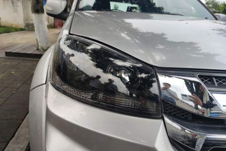 Used Great Wall Wingle 5 2023 2.4L Gasoline 4x4 Entry-Level Big Double Right Front Headlight