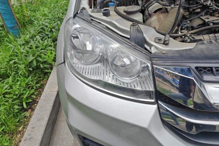 Used Great Wall Wingle 5 2023 2.0T Diesel Two-Wheel Drive Advanced Big Double Right Front Headlight