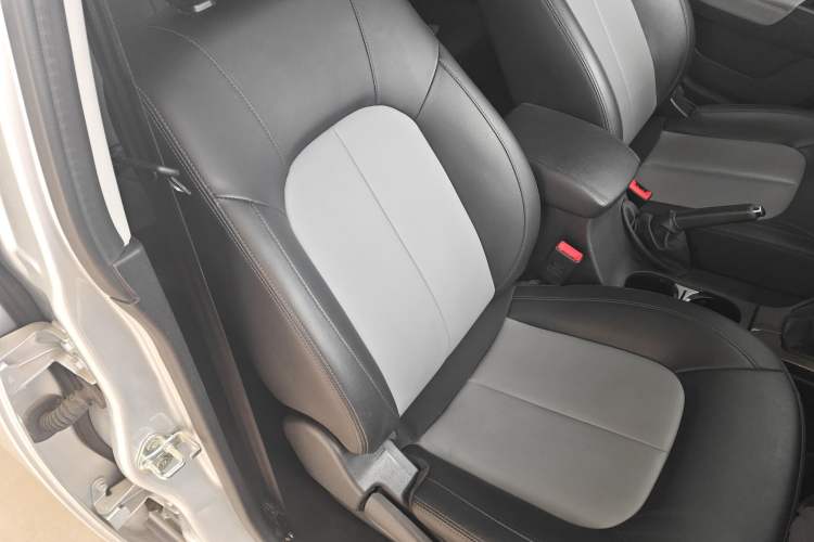 Used Great Wall Wingle 5 2023 2.0T Diesel Two-Wheel Drive Advanced Big Double Right Front Seat