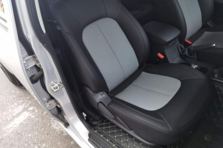 Used Great Wall Wingle 5 2023 "Ganfan" Version 1.5T Gasoline Two-Wheel-Drive Advanced Trim with Long Cargo Bed Right Front Seat