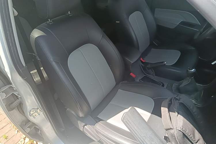 Used Great Wall Wingle 5 2023 "Dry Meal" Version 1.5T Gasoline Two-Wheel-Drive Advanced Large Double Right Front Seat