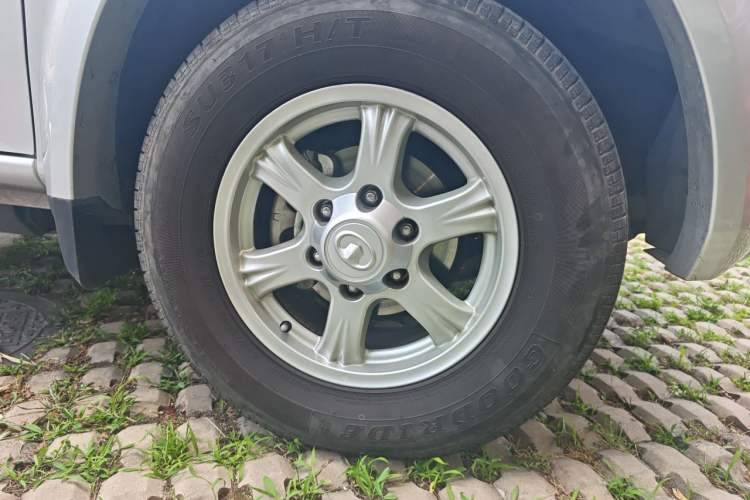 Used Great Wall Wingle 5 2023 2.0T Diesel Two-Wheel Drive Advanced Big Double Right Front Wheel Hub