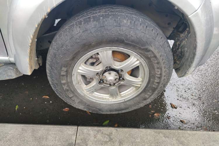 Used Great Wall Wingle 5 2023 2.4L Gasoline 4x4 Entry-Level Big Double Right Front Wheel Hub