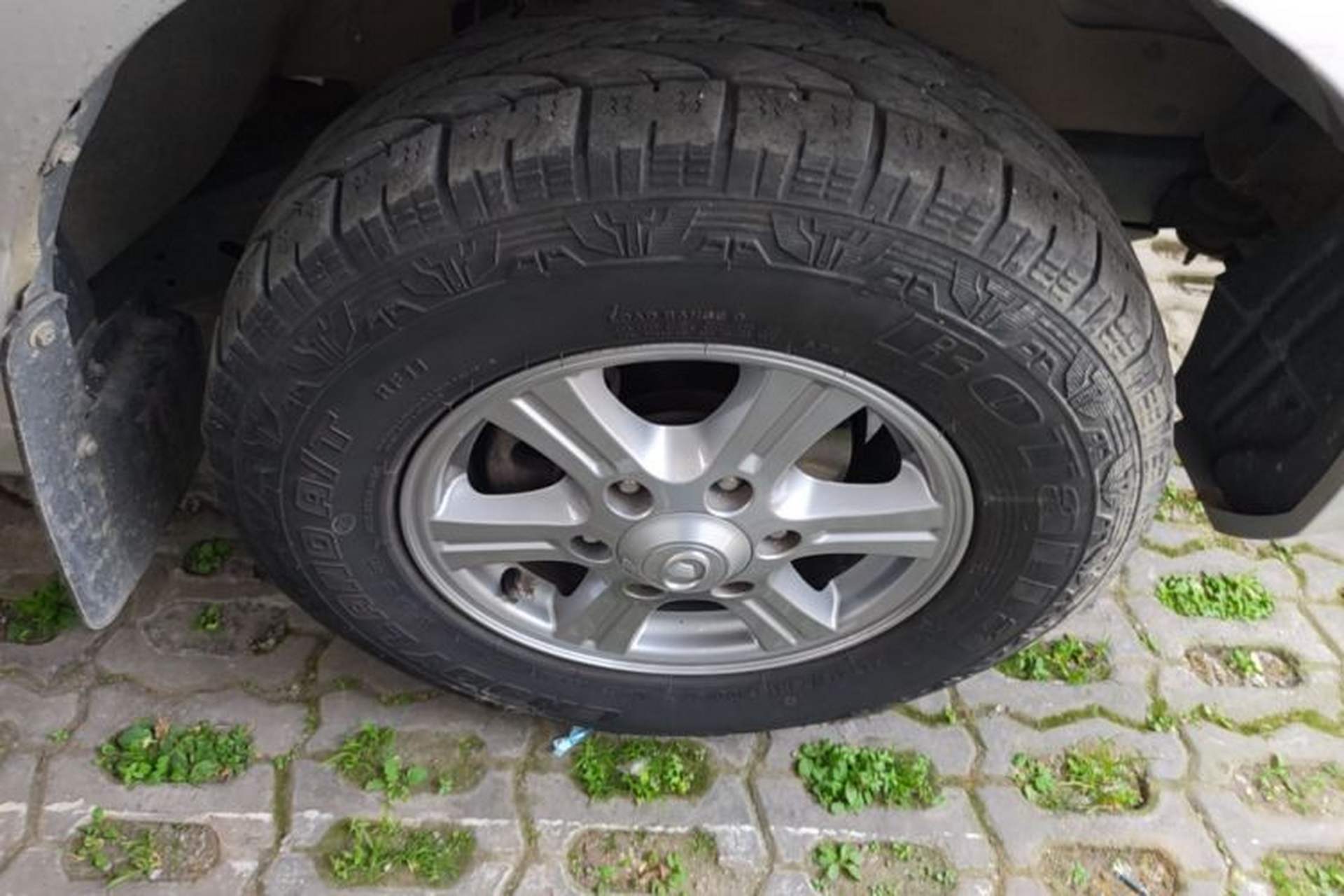 Used Great Wall Wingle 5 2023 "Dry Meal" Version 1.5T Gasoline Two-Wheel-Drive Advanced Large Double Right Front Wheel Hub