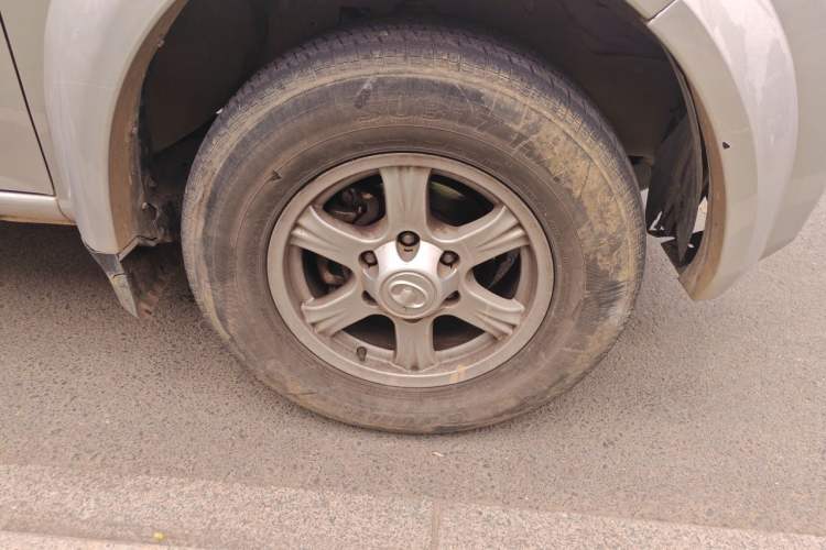 Used Great Wall Wingle 5 2023 2.0T Diesel Two-Wheel Drive Advanced Big Double Right Front Wheel Hub