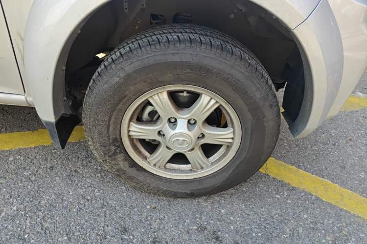 Used Great Wall Wingle 5 2023 2.0T Diesel Two-Wheel Drive Advanced Big Double Right Front Wheel Hub