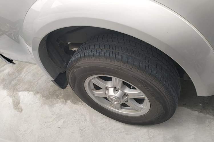 Used Great Wall Wingle 5 2023 2.0T Diesel Two-Wheel Drive Advanced Big Double Right Rear Wheel Hub