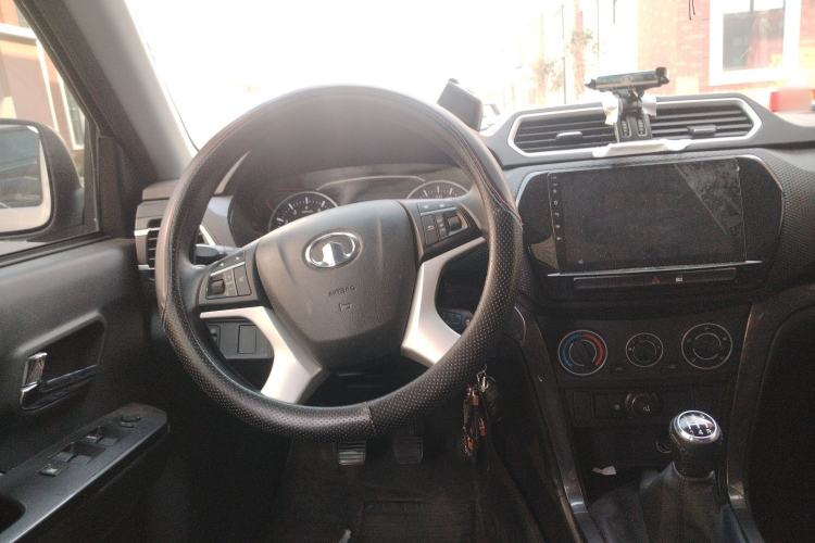 Used Great Wall Wingle 5 2023 "Ganfan" Version 1.5T Gasoline Two-Wheel-Drive Advanced Trim with Long Cargo Bed Steering Wheel