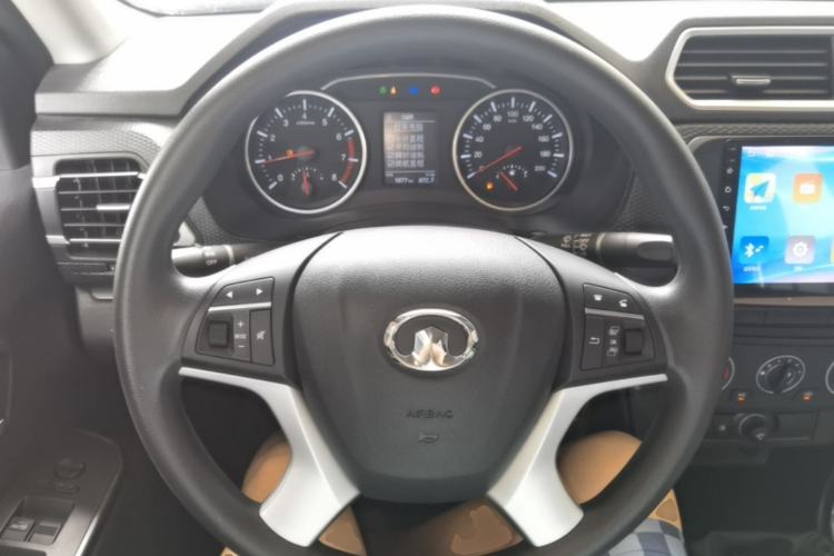 Used Great Wall Wingle 5 2023 "Ganfan" Version 1.5T Gasoline Two-Wheel-Drive Advanced Trim with Long Cargo Bed Steering Wheel