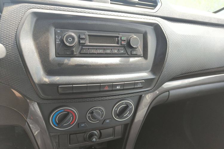 Used Great Wall Wingle 5 2023 2.0T Diesel Two-Wheel Drive Advanced Big Double Audio And AC Panel