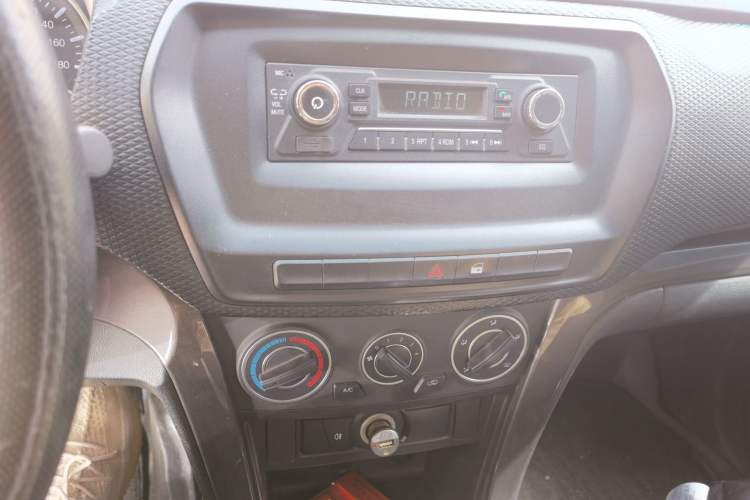 Used Great Wall Wingle 5 2023 "Dry Meal" Version 1.5T Gasoline Two-Wheel-Drive Advanced Large Double Audio And AC Panel