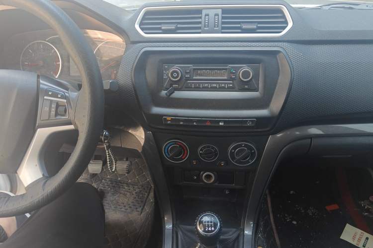 Used Great Wall Wingle 5 2023 2.0T Diesel 4x4 Advanced Big Double Audio And AC Panel