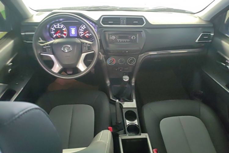 Used Great Wall Wingle 5 2023 "Dry Meal" Version 1.5T Gasoline Two-Wheel-Drive Advanced Large Double Center Console