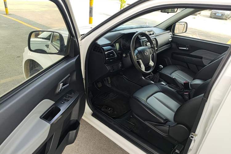 Used Great Wall Wingle 5 2023 2.0T Diesel Two-Wheel Drive Elite Plus Driver Seat
