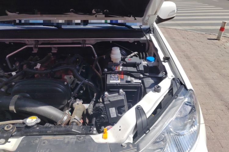 Used Great Wall Wingle 5 2023 2.4L Gasoline Two-Wheel-Drive Entry-Level Big Double Engine Bay Left