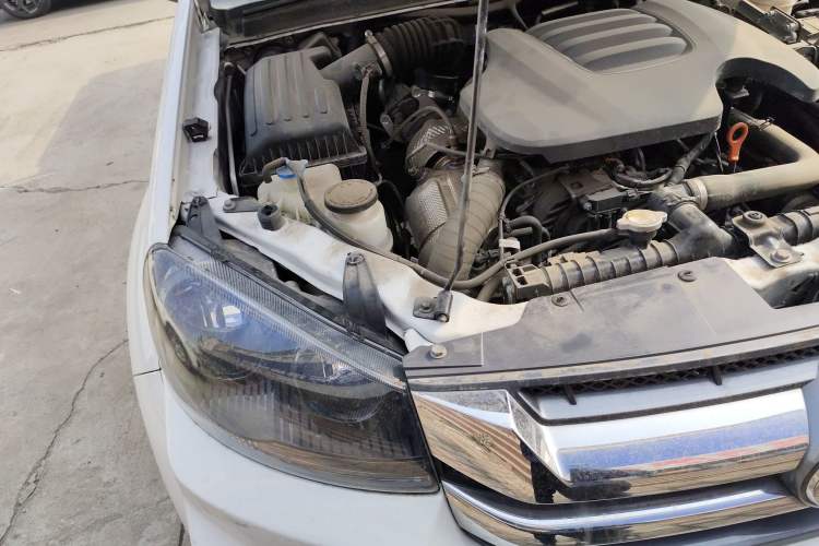 Used Great Wall Wingle 5 2023 2.0T Diesel Two-Wheel Drive Elite Plus Engine Bay Right