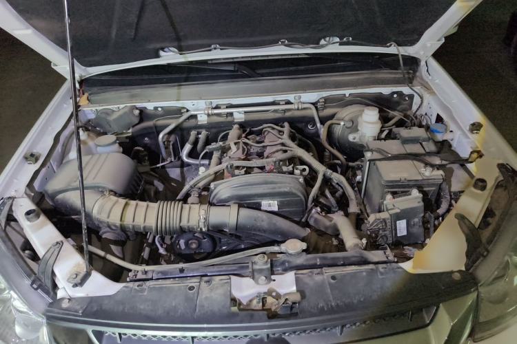 Used Great Wall Wingle 5 2023 2.4L Gasoline Two-Wheel-Drive Entry-Level Big Double Engine Bay
