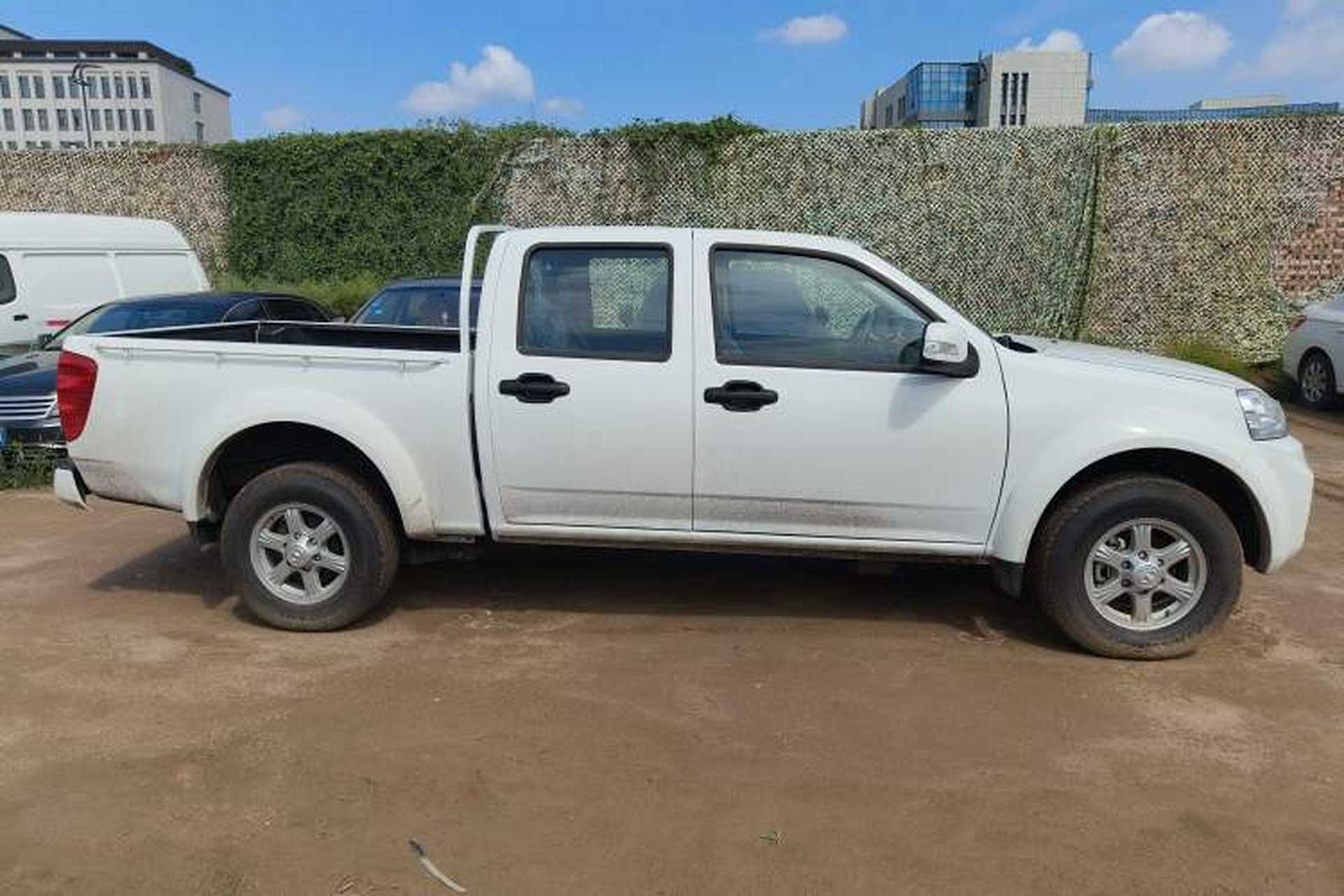 Used Great Wall Wingle 5 2023 2.0T Diesel Two-Wheel Drive Advanced Big Double Exterior 2