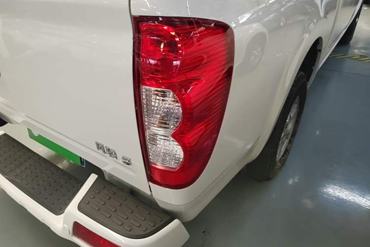 Used Great Wall Wingle 5 2023 "Dry Meal" Version 1.5T Gasoline Two-Wheel-Drive Advanced Large Double Exterior 3