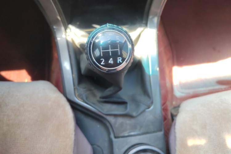 Used Great Wall Wingle 5 2023 2.4L Gasoline Two-Wheel-Drive Entry-Level Big Double Gear Lever